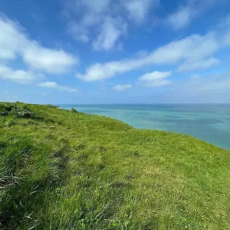 Maison La Coulee Douce Ferienhaus *