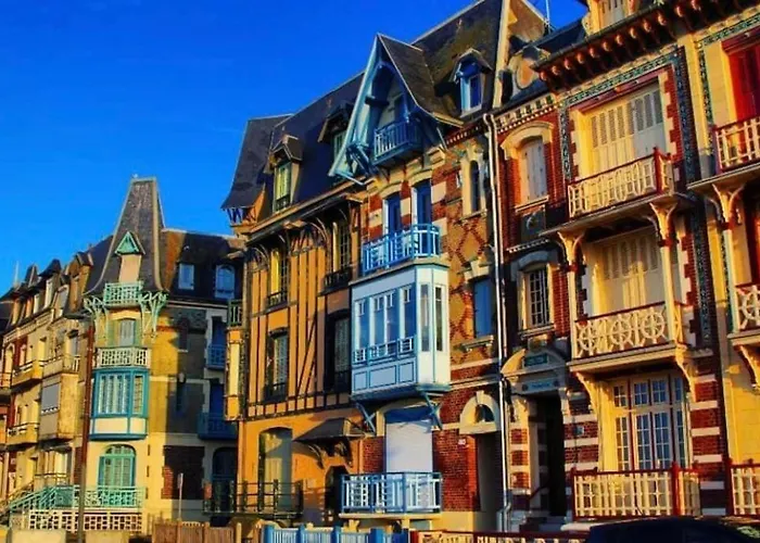 Maison La Coulee Douce Holiday home *